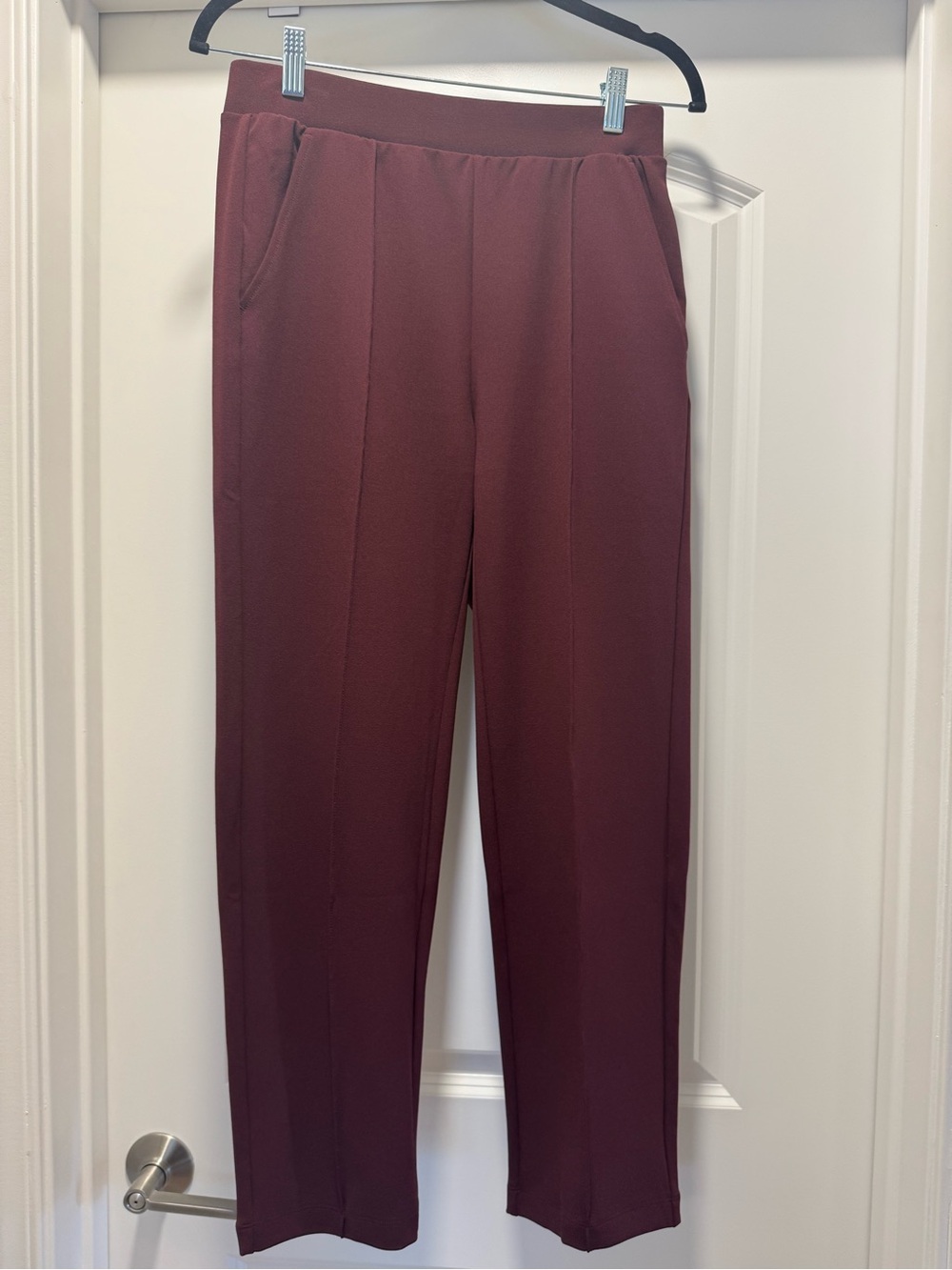 LOFT Burgundy Stretchy Works Slacks with Elastic Waist & Ankle Length Women’s XS